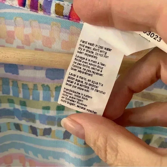 Profile by Gottex Spritz V-Neck Mesh Tunic Swim Cover Up - Picture 6 of 7